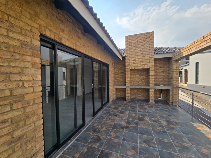 3 Bedroom Property for Sale in Magalies Golf Estate North West